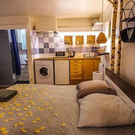 Cozy Studio In The Heart Of パリ エクステリア 写真