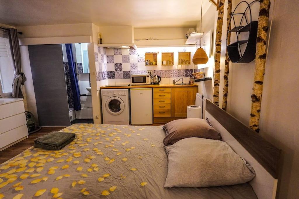 Cozy Studio In The Heart Of パリ エクステリア 写真