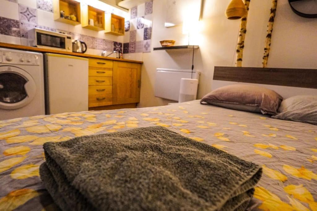 Cozy Studio In The Heart Of パリ エクステリア 写真